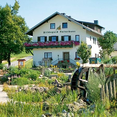 Hildegard Naturhaus Kirchberg bei Mattighofen ภายนอก รูปภาพ