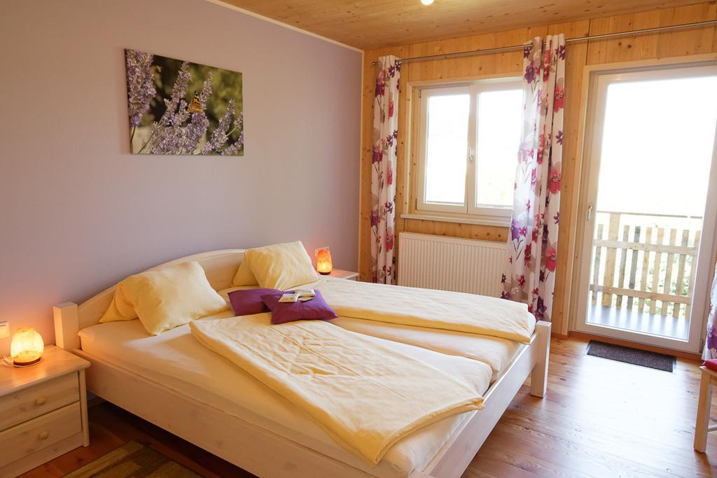 Hildegard Naturhaus Kirchberg bei Mattighofen ภายนอก รูปภาพ