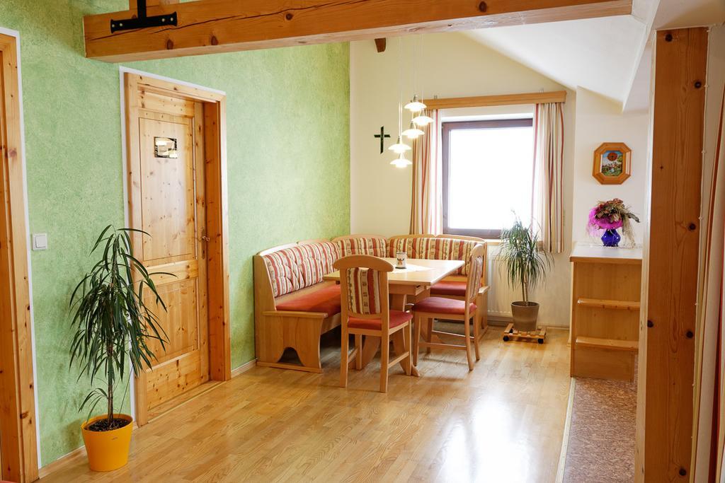 Hildegard Naturhaus Kirchberg bei Mattighofen ภายนอก รูปภาพ