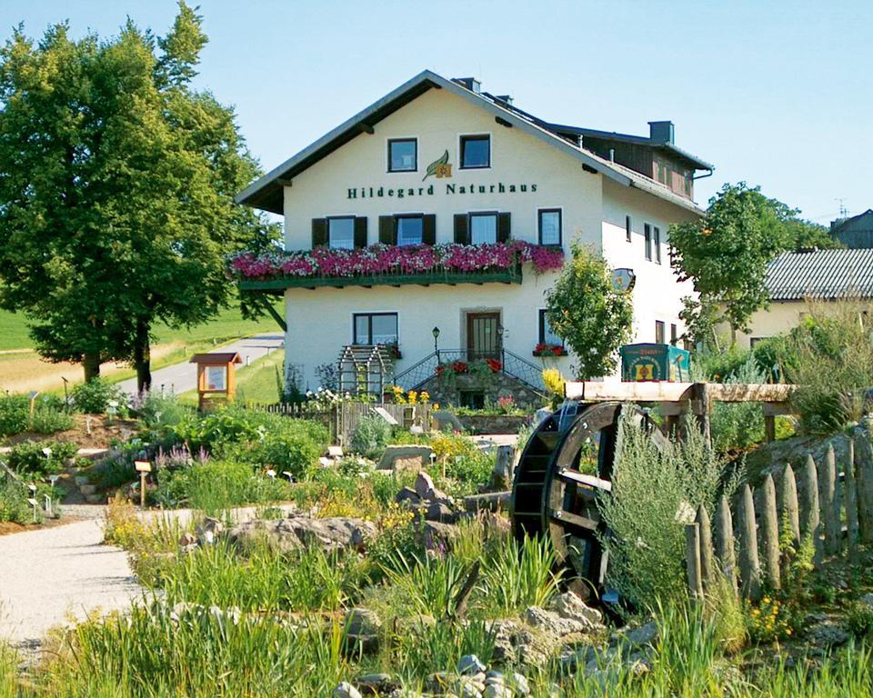 Hildegard Naturhaus Kirchberg bei Mattighofen ภายนอก รูปภาพ