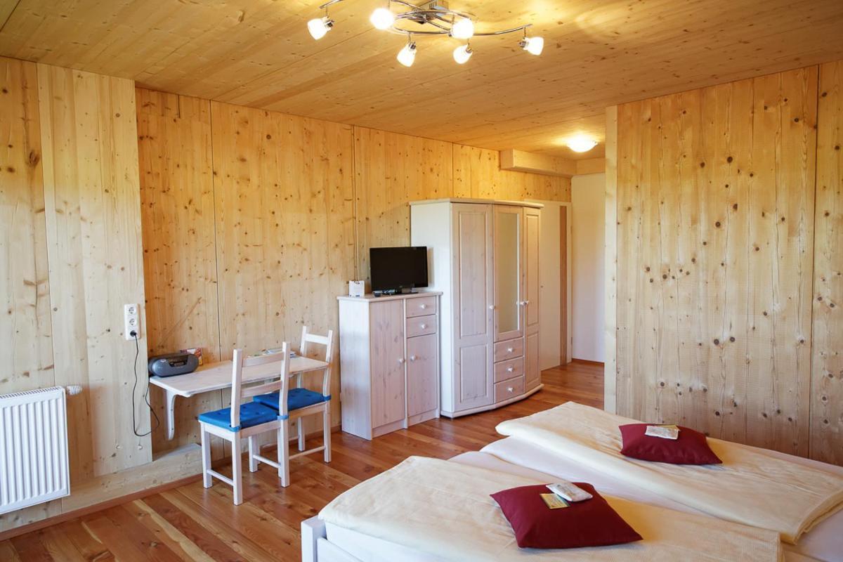 Hildegard Naturhaus Kirchberg bei Mattighofen ภายนอก รูปภาพ